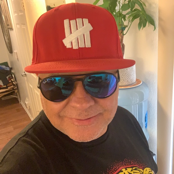 Meet your Posher, Juan - Picture 2 of 3